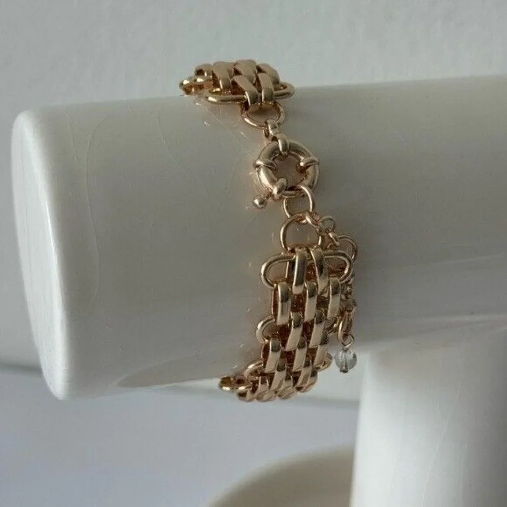 True to form Statement Bracelet Gold Color Link Polished 7.5